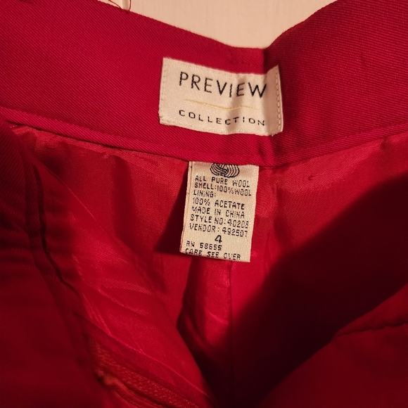 Red Preview Collection, 100% wool shorts. Size 4 - Picture 2 of 9